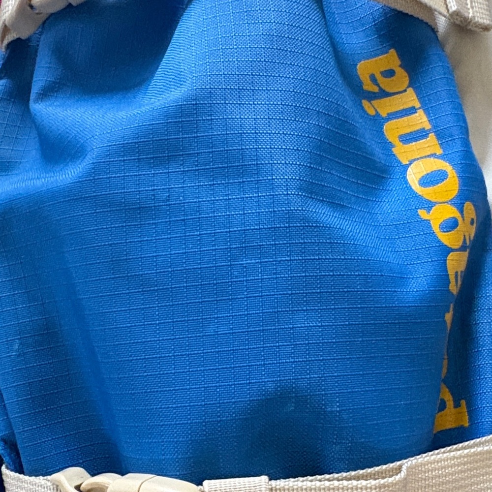 Patagonia Atom 8L Sling Bag - Picture 4 of 12